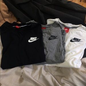 BUNDLE Nike shirts in Women